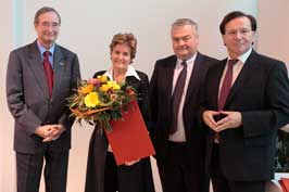 Verleihung an Frau Dr. Ulrike Nesser